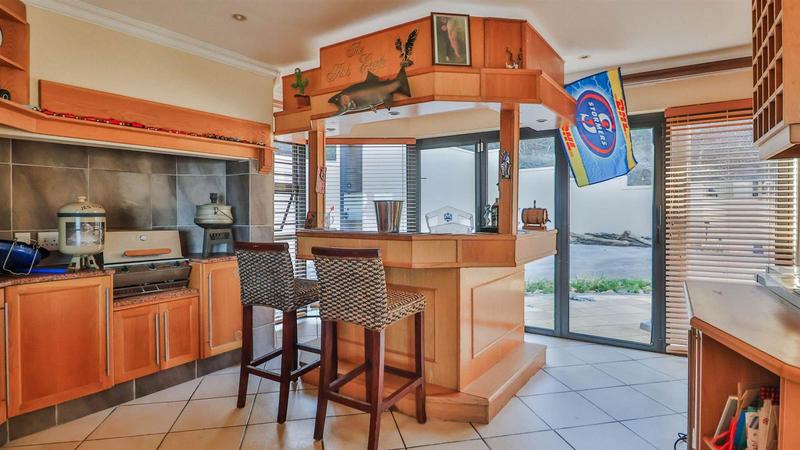 5 Bedroom Property for Sale in Glentana Western Cape